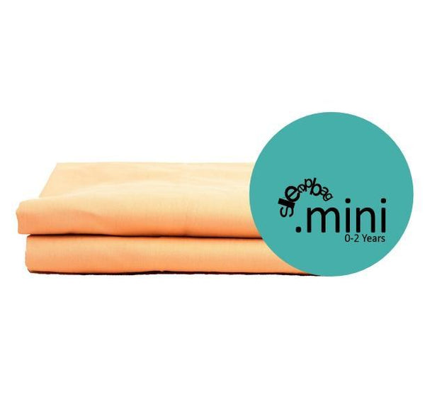 Lysebrun lagen Sleepbag.mini babysovepose