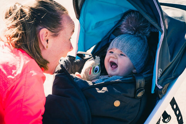 Babysovepose, sort / grå