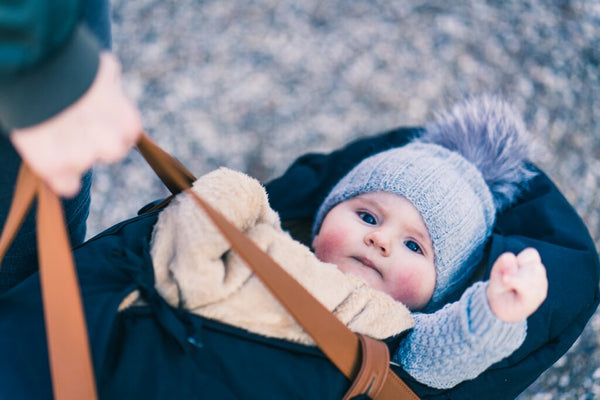 Babysovepose, sort / brun