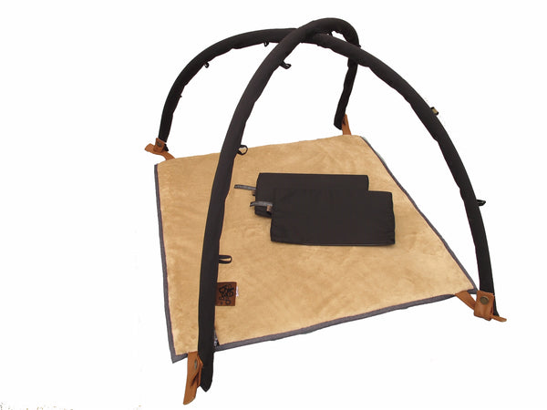 Aktivitetstæppe sæt, denim-look / brun (platform, legebøjler og skumkiler)