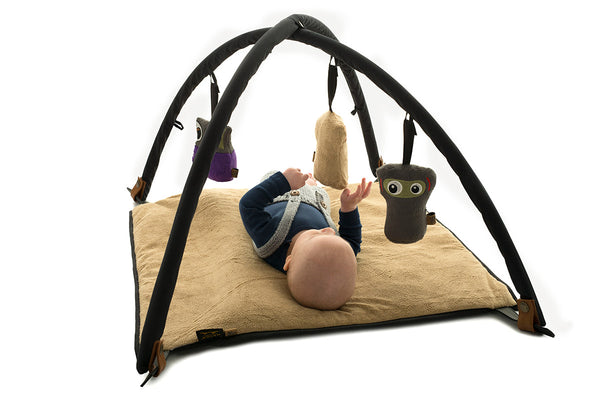 Aktivitetstæppe sæt, sort / brun (platform, legebøjler og skumkiler)